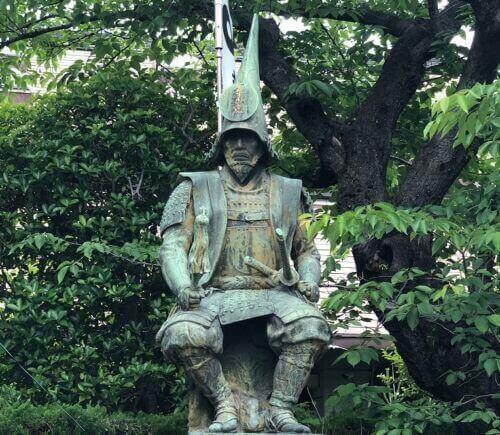 加藤清正像(生誕地・妙行寺にある)