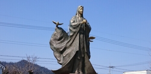 細川ガラシャ(明智玉子)の銅像